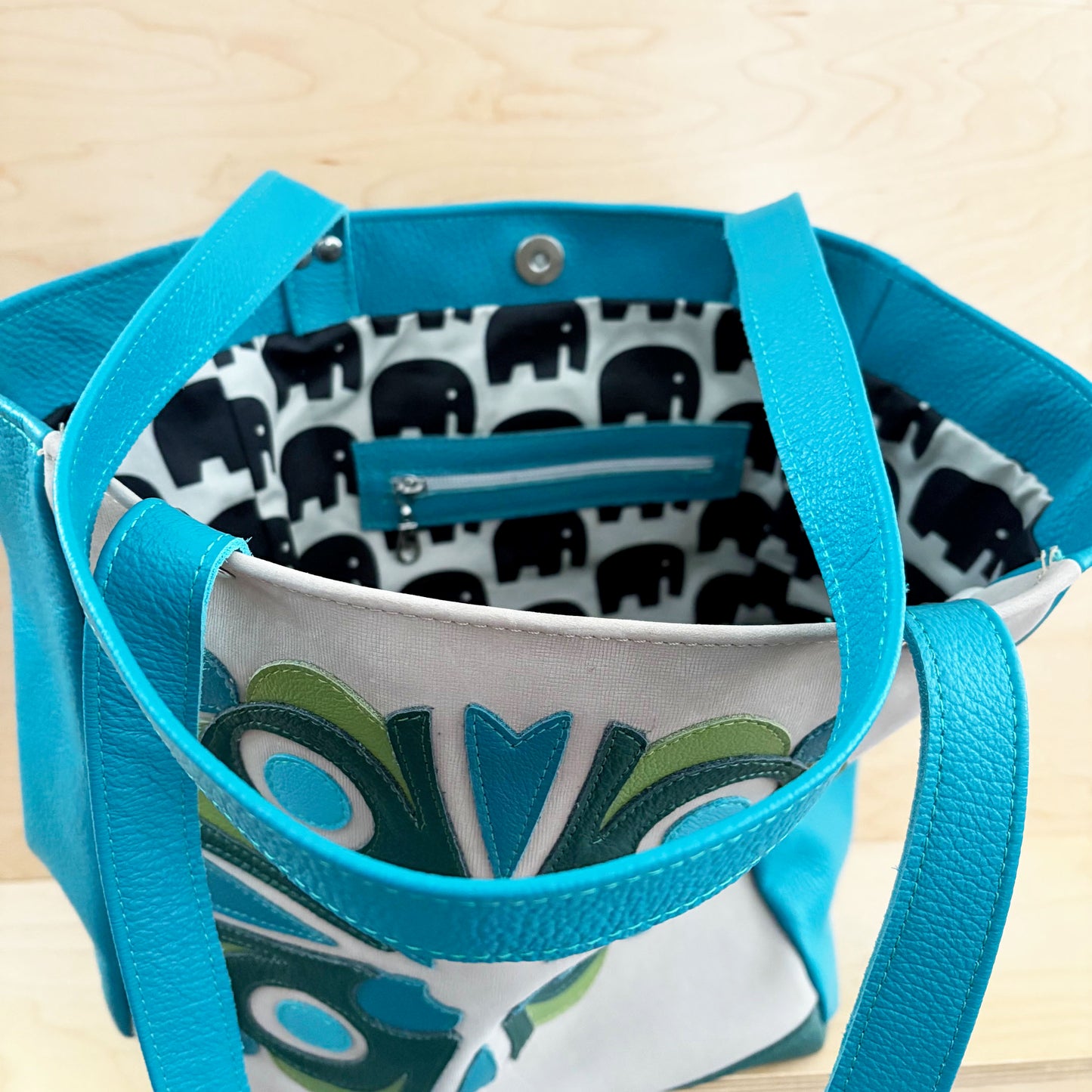 Leather Tote green/turquoise, applique