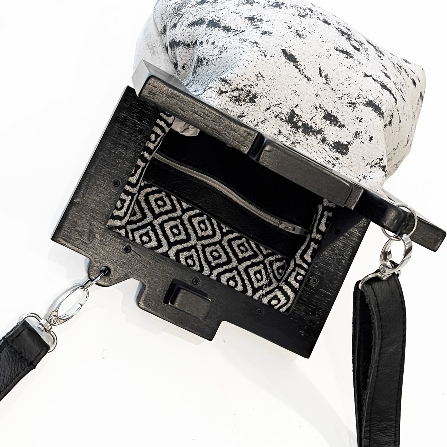 Small Wooden Frame Crossbody Purse / Suede black & white
