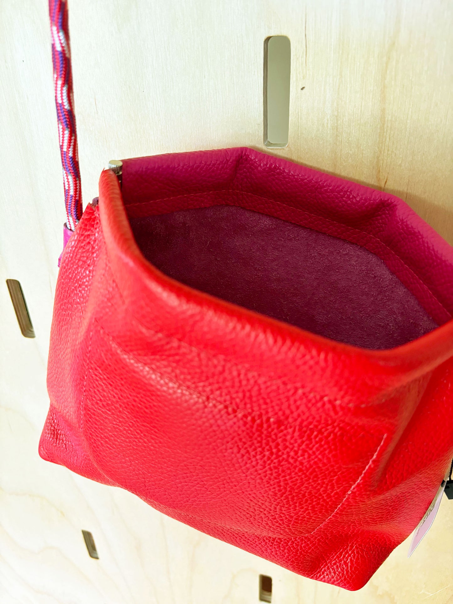 Bold 2 Tone Flex Frame Crossbody Purse /pink