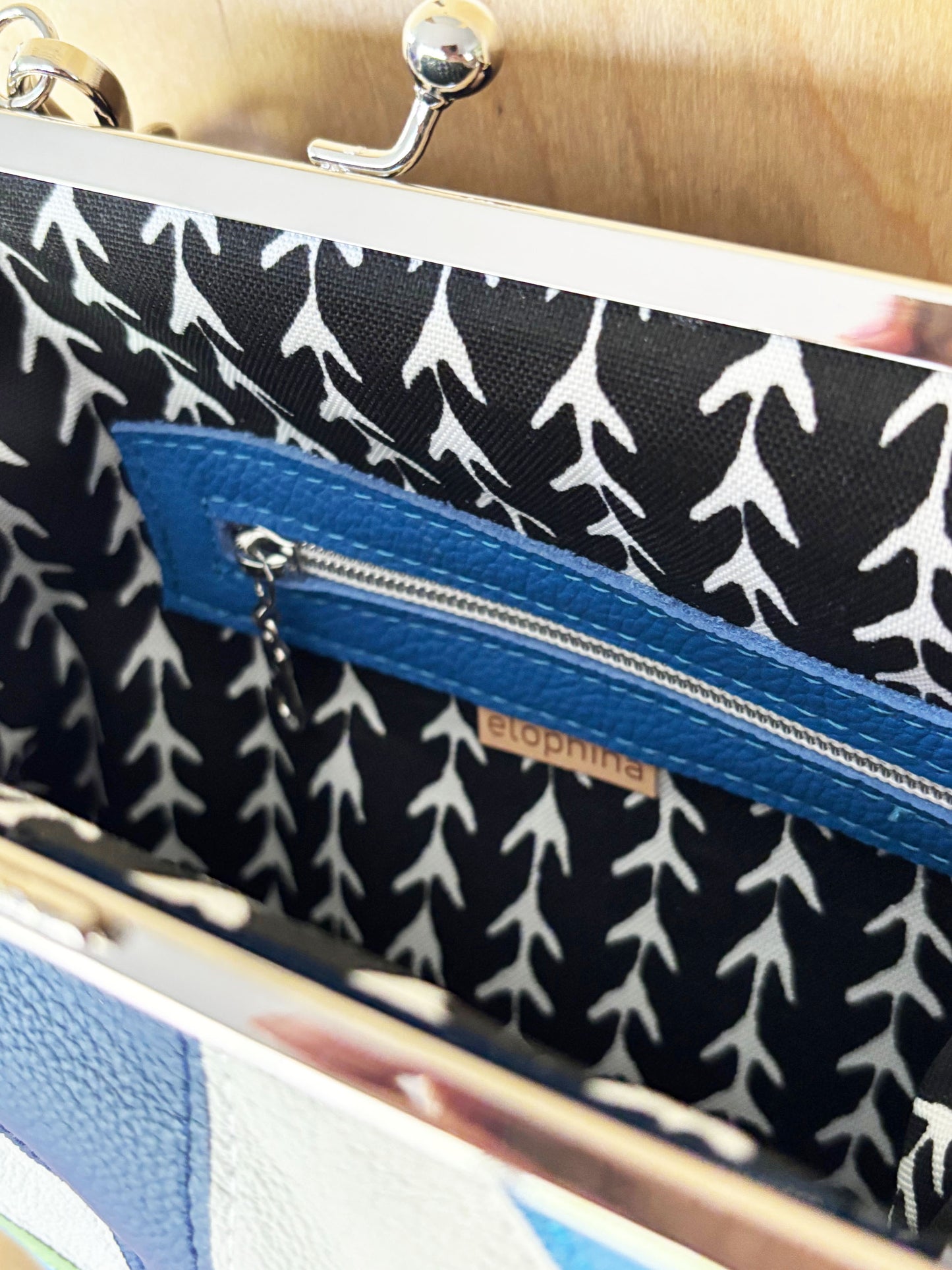 Marquetry Kisslock Crossbody navy/green/white