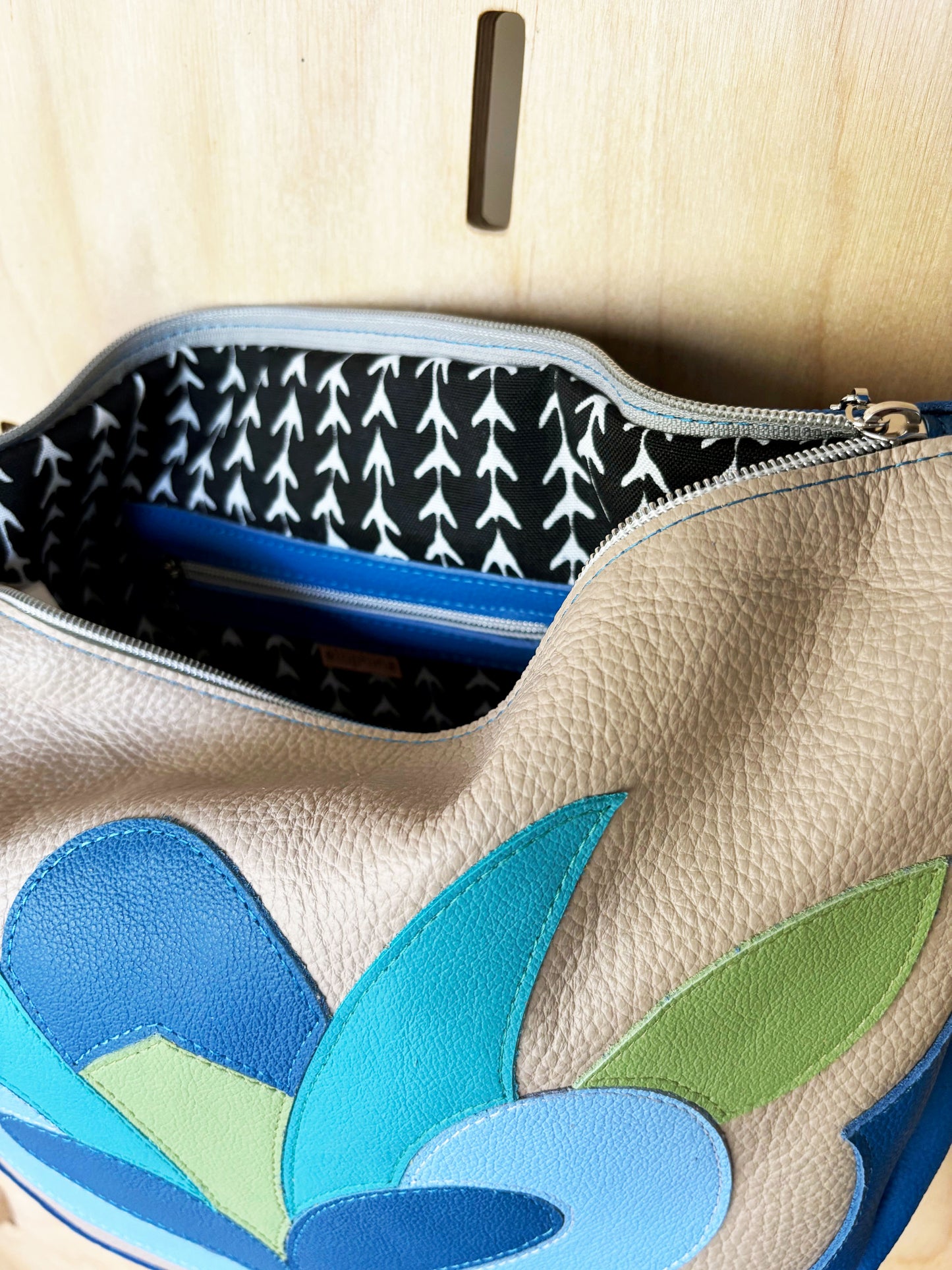 Large Half Moon Crossbody / blue