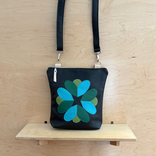 Abstract Applique Crossbody / black
