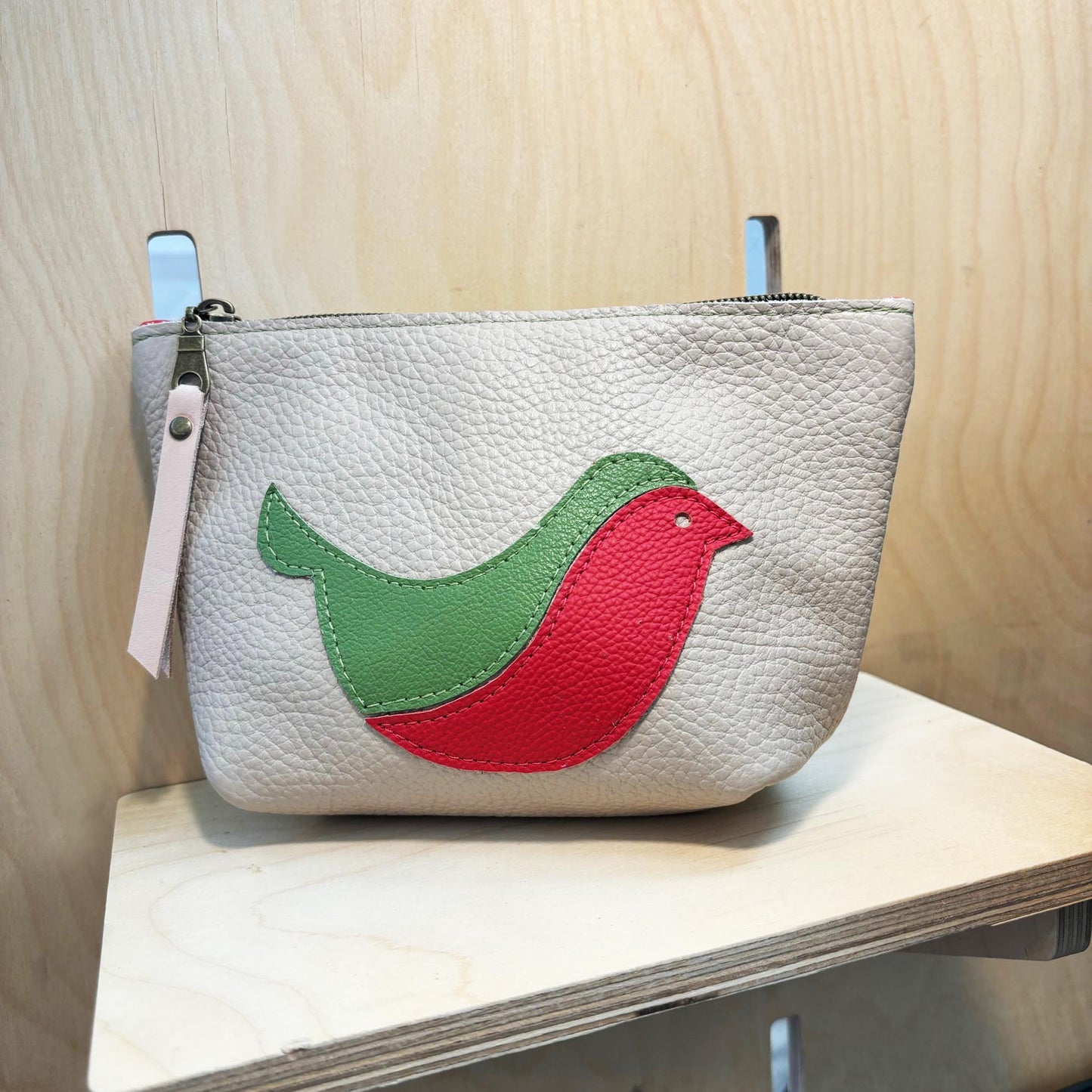 bird cosmetic zip pouch /off white, green, red