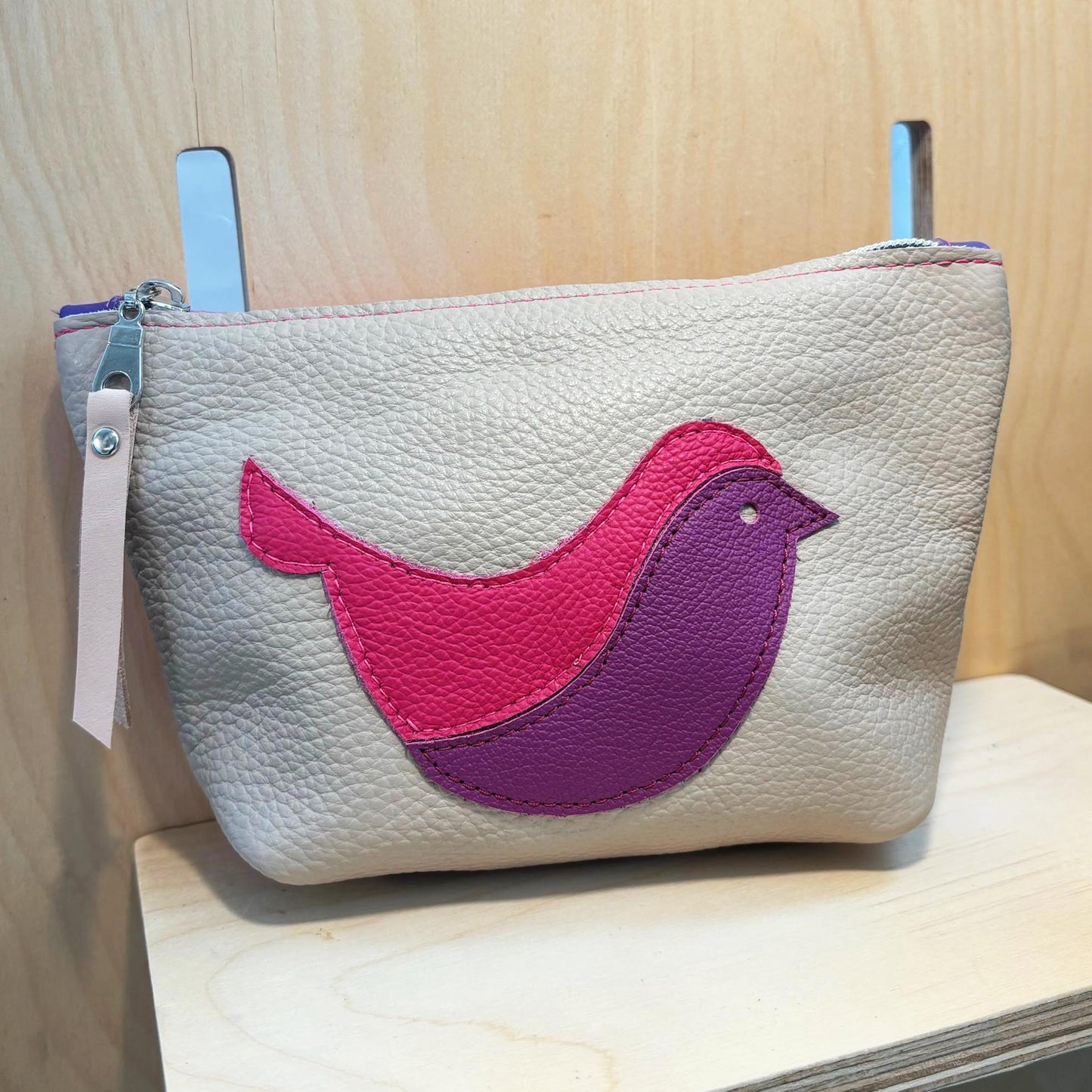 bird cosmetic zip pouch /off white, pink, purple