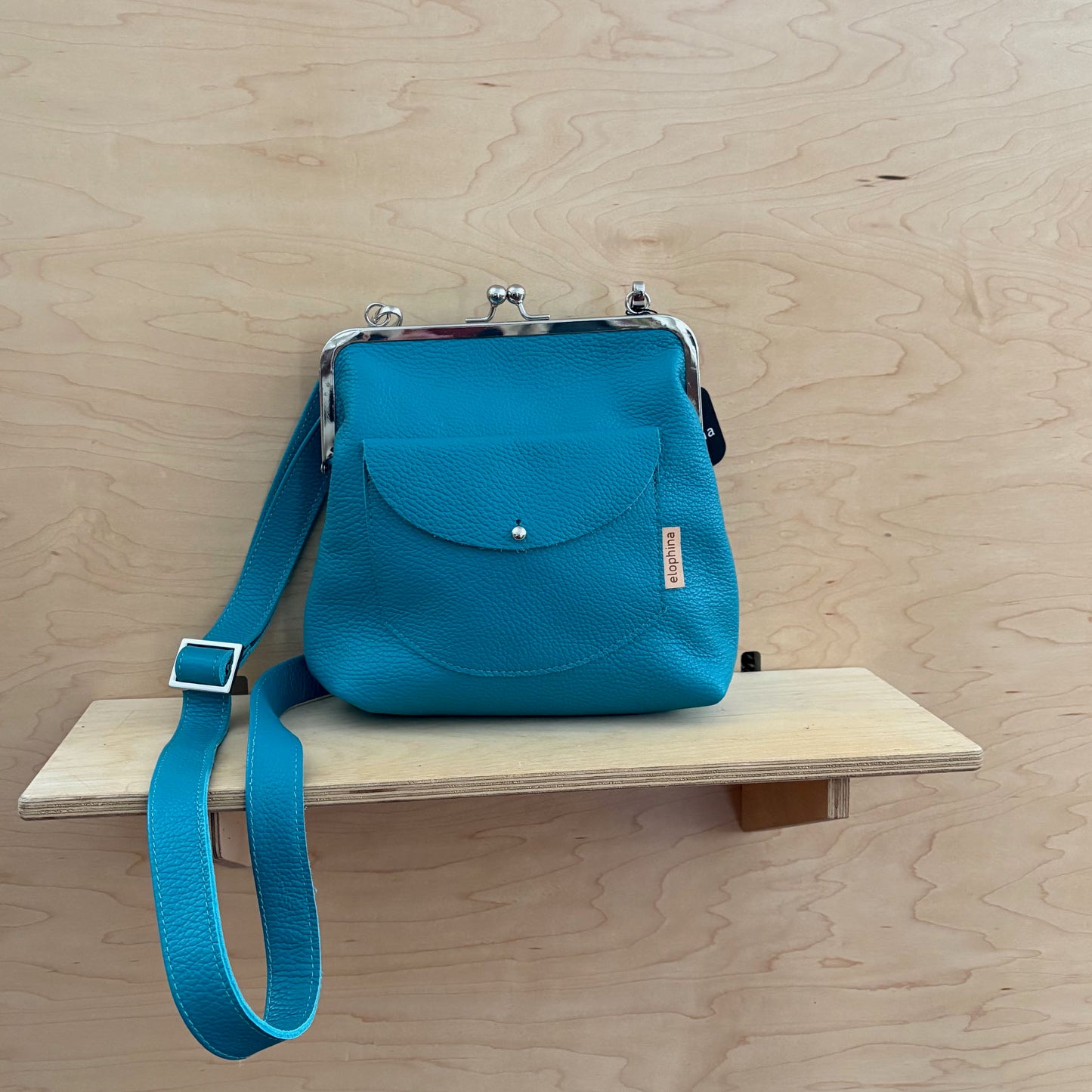 Kisslock Crossbody turquoise